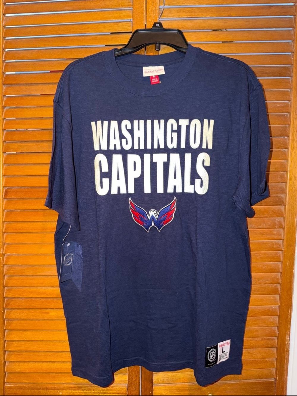 Washington Capitals Mitchell & Ness Shirt. Mens Large (NWTS)